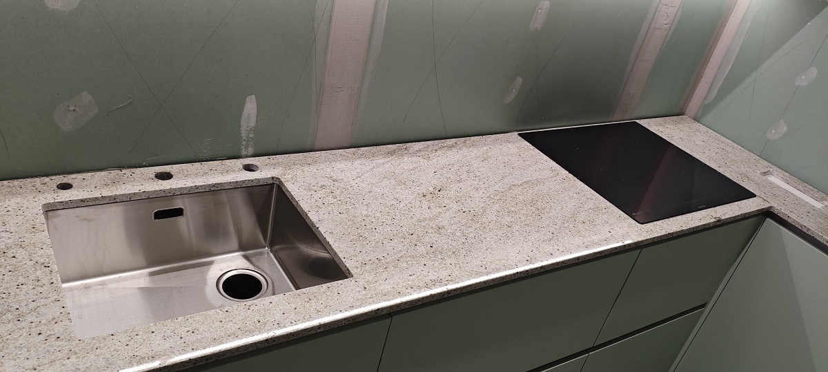 Столешница из гранита Кашемир Вайт Столешница из гранита Кашемир Вайт