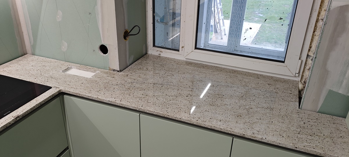 Столешница из гранита Кашемир Вайт Столешница из гранита Кашемир Вайт